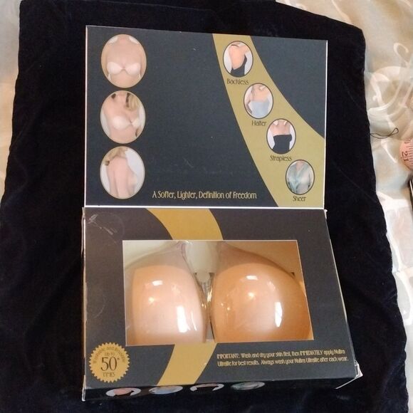 Fashion Forms Foam Bra Cups with Adhesive - Picture 2 of 9